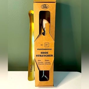 Wooden Shoe Stretcher & Metal Shoe Horn